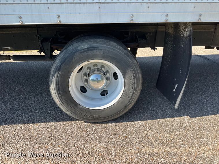 image for item NJ9230 2003 Freightliner FL70 box truck