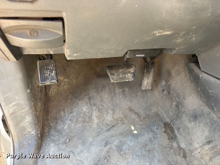 image for item NJ9249 2008 Dodge Ram 5500 Ext. Cab flatbed truck