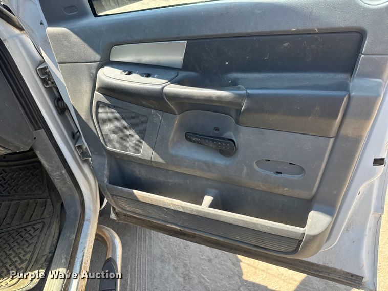 image for item NJ9249 2008 Dodge Ram 5500 Ext. Cab flatbed truck