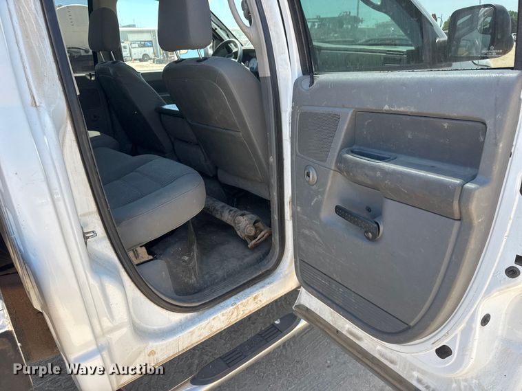 image for item NJ9249 2008 Dodge Ram 5500 Ext. Cab flatbed truck