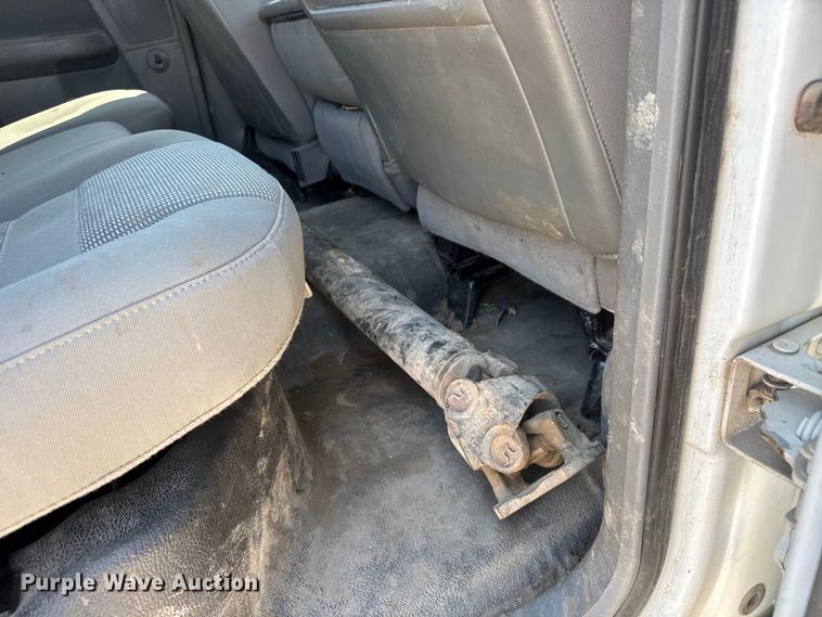 image for item NJ9249 2008 Dodge Ram 5500 Ext. Cab flatbed truck