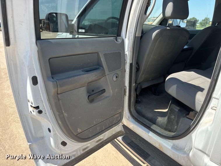 image for item NJ9249 2008 Dodge Ram 5500 Ext. Cab flatbed truck