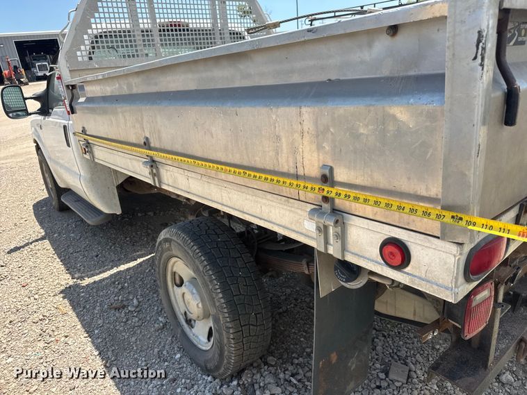 image for item NJ9250 2005 Ford F350 Super Duty XL dump flatbed pickup truck