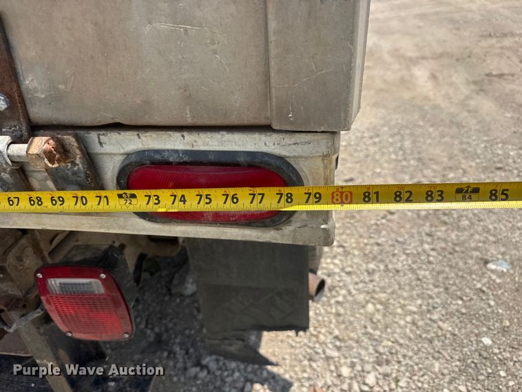 image for item NJ9250 2005 Ford F350 Super Duty XL dump flatbed pickup truck