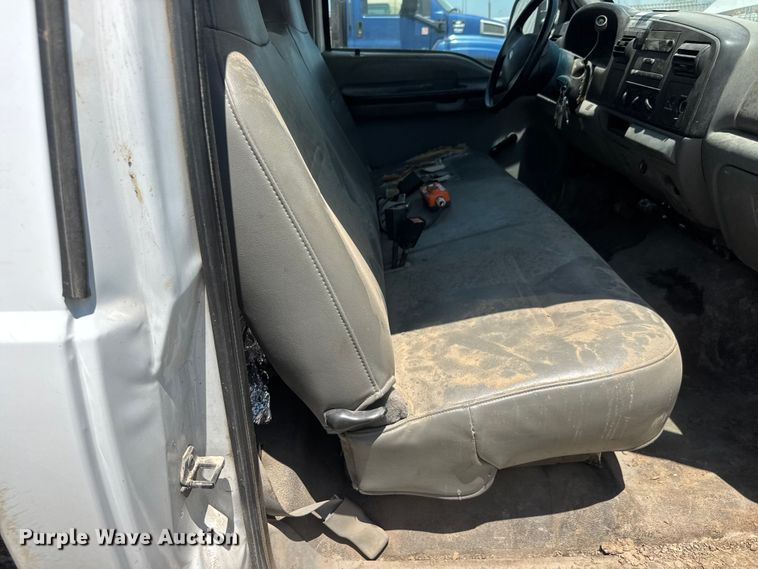 image for item NJ9250 2005 Ford F350 Super Duty XL dump flatbed pickup truck
