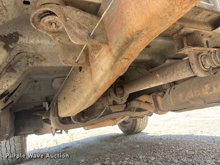 image for item NJ9250 2005 Ford F350 Super Duty XL dump flatbed pickup truck
