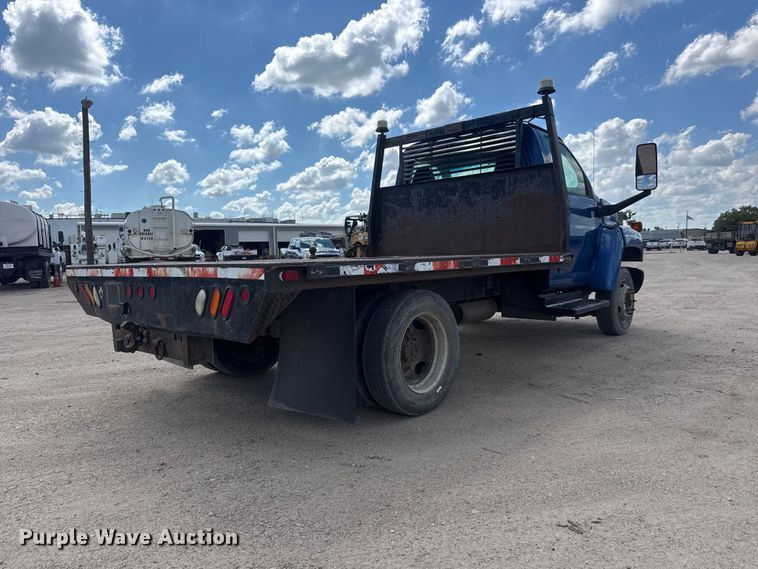 image for item NJ9251 2003 Chevrolet C4500 flatbed truck