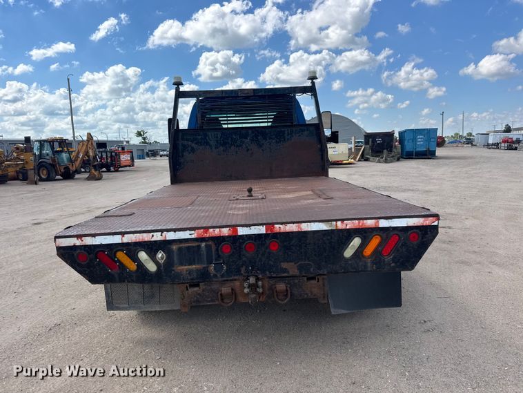 image for item NJ9251 2003 Chevrolet C4500 flatbed truck