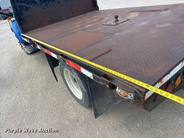 image for item NJ9251 2003 Chevrolet C4500 flatbed truck