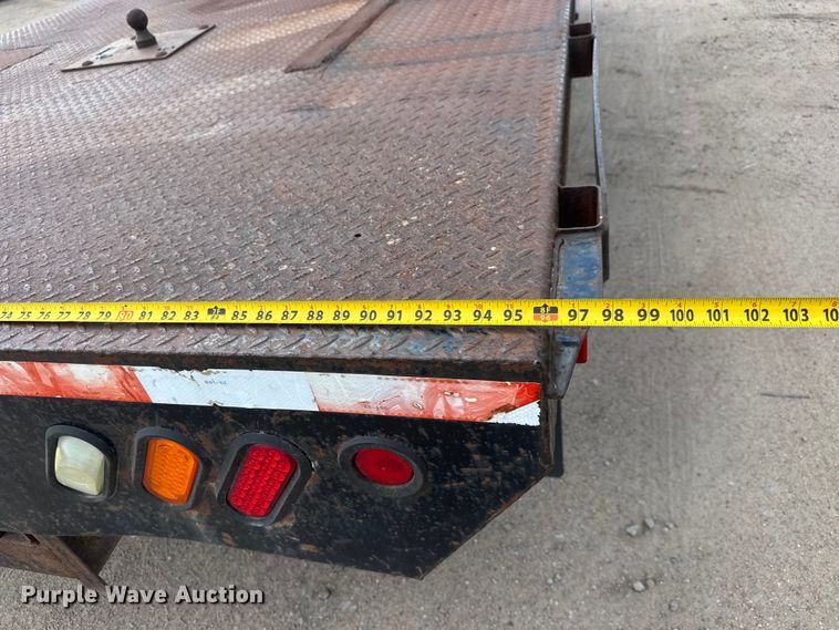 image for item NJ9251 2003 Chevrolet C4500 flatbed truck
