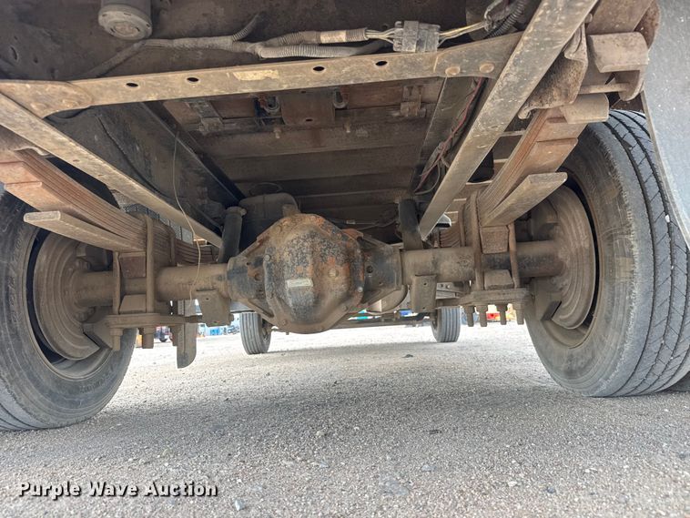 image for item NJ9251 2003 Chevrolet C4500 flatbed truck