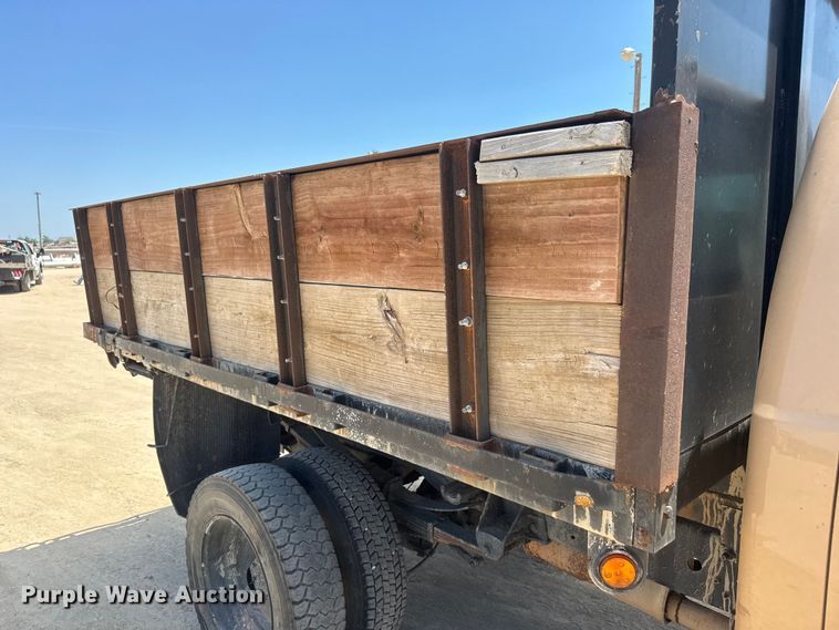 image for item NJ9252 2009 Ford F450 Super Duty XL dump flatbed truck