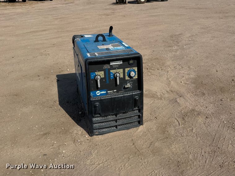 image for item NJ9262 Miller Bobcat 260 welder/generator