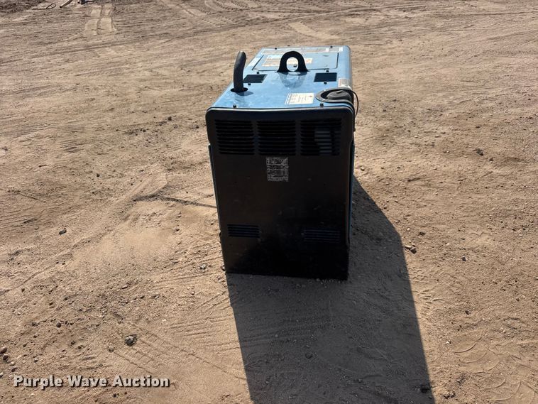 image for item NJ9262 Miller Bobcat 260 welder/generator
