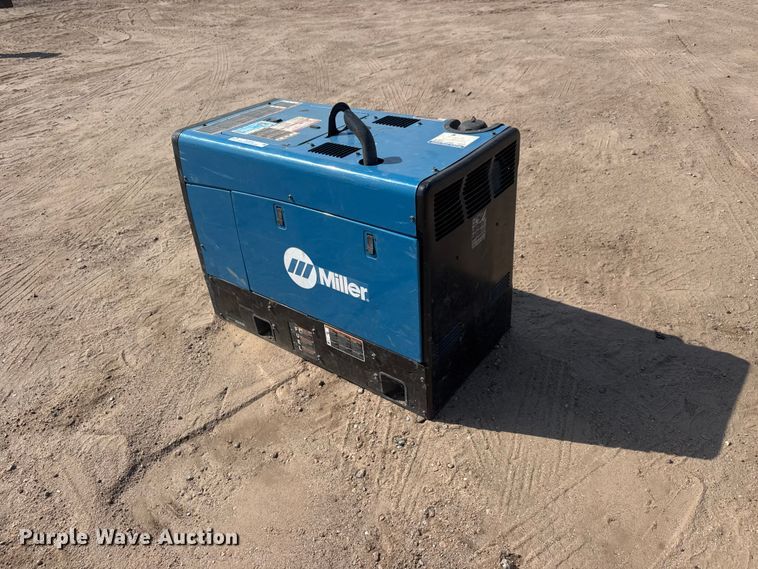 image for item NJ9262 Miller Bobcat 260 welder/generator