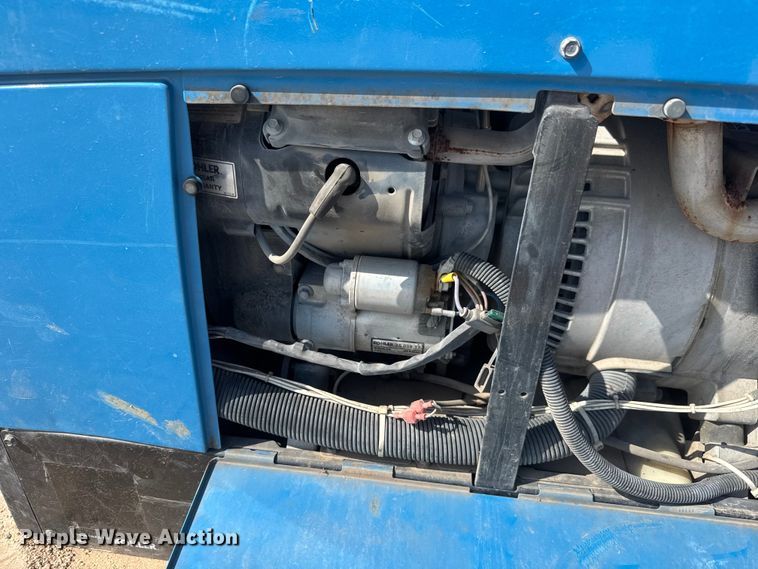 image for item NJ9262 Miller Bobcat 260 welder/generator
