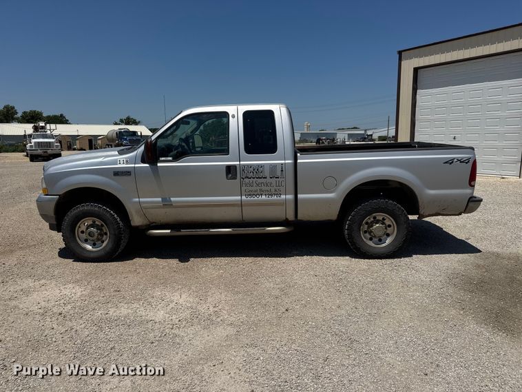 image for item NJ9267 2004 Ford F250 Super Duty Ext. Cab pickup truck
