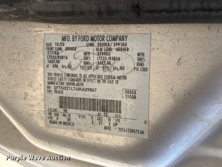 image for item NJ9267 2004 Ford F250 Super Duty Ext. Cab pickup truck