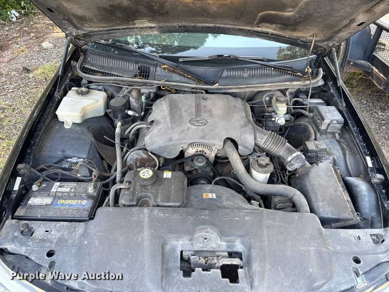 image for item NK9244 2002 Lincoln Town Car 