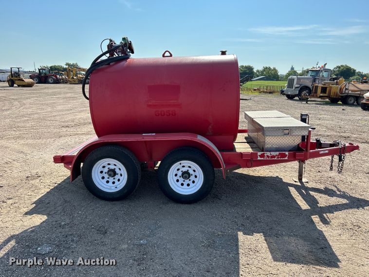 image for item NM9800 2011 Finish Line TT7510 fuel trailer