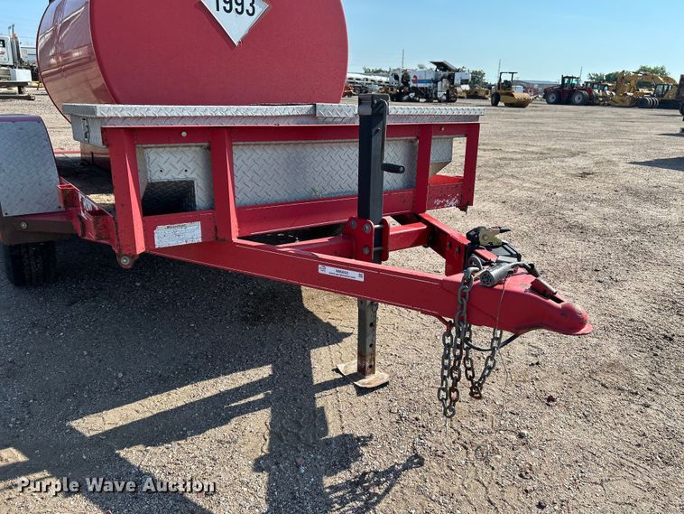 image for item NM9800 2011 Finish Line TT7510 fuel trailer