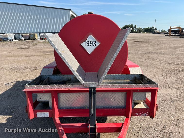 image for item NM9800 2011 Finish Line TT7510 fuel trailer