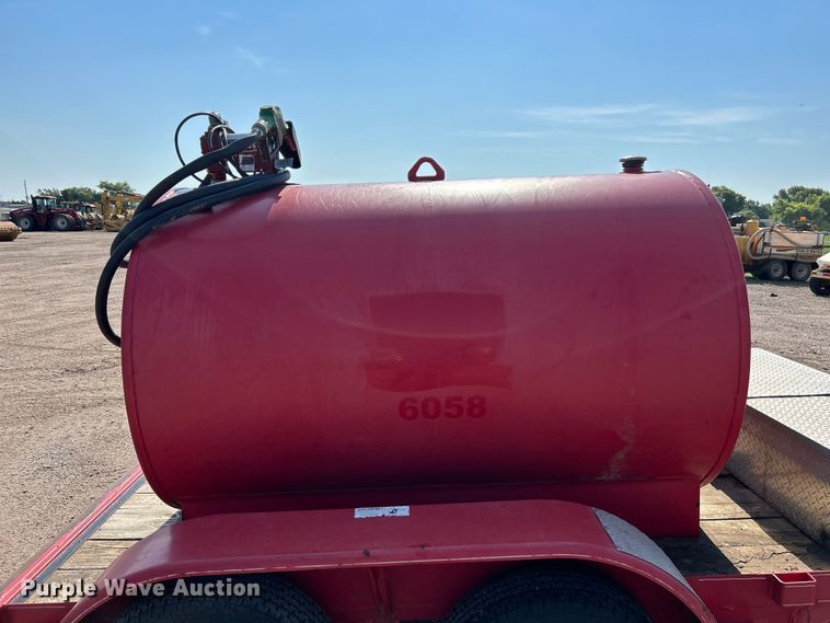 image for item NM9800 2011 Finish Line TT7510 fuel trailer