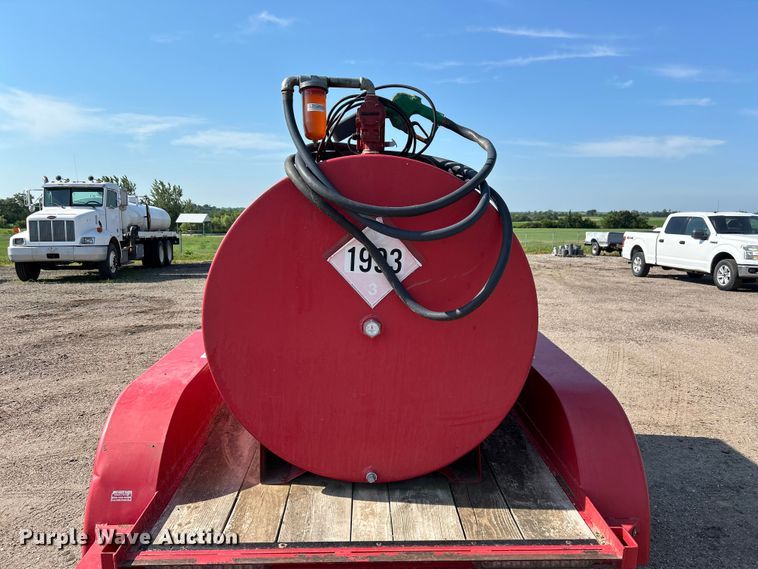 image for item NM9800 2011 Finish Line TT7510 fuel trailer