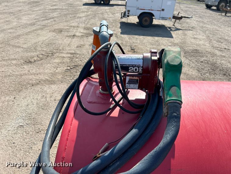 image for item NM9800 2011 Finish Line TT7510 fuel trailer