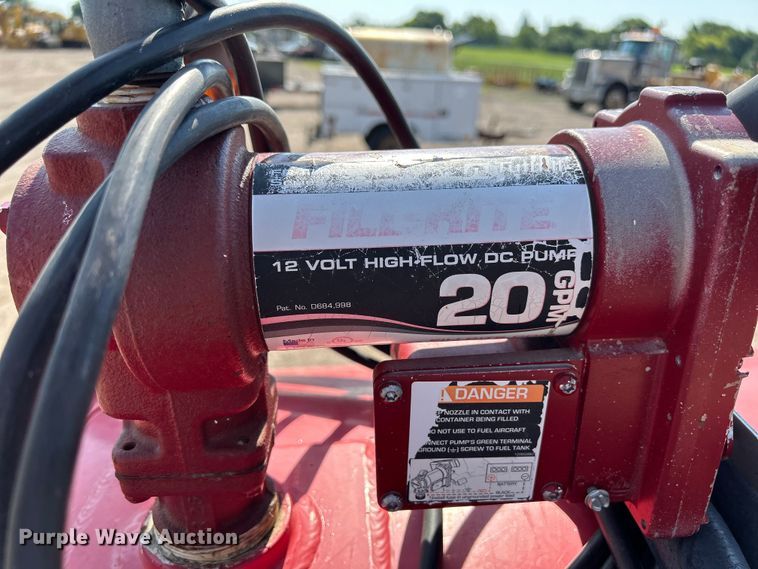 image for item NM9800 2011 Finish Line TT7510 fuel trailer