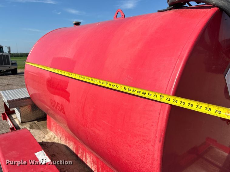 image for item NM9800 2011 Finish Line TT7510 fuel trailer