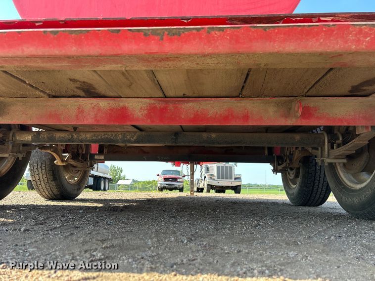 image for item NM9800 2011 Finish Line TT7510 fuel trailer