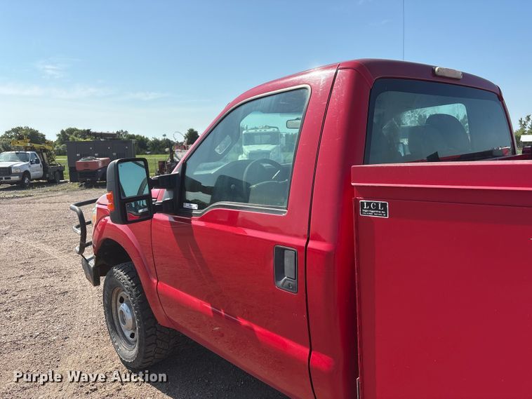 image for item NM9803 2011 Ford F250 Super Duty utility bed pickup truck
