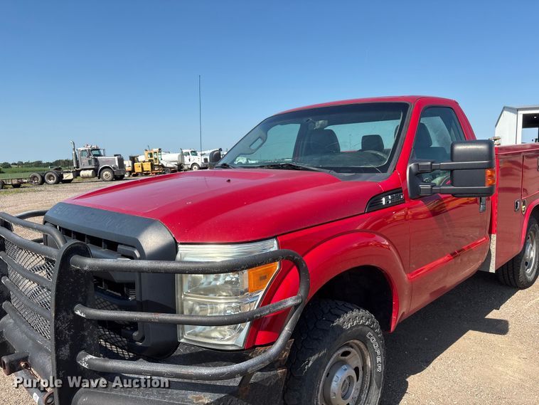 image for item NM9803 2011 Ford F250 Super Duty utility bed pickup truck