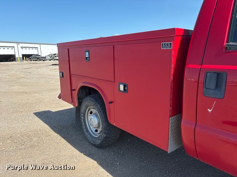 image for item NM9803 2011 Ford F250 Super Duty utility bed pickup truck