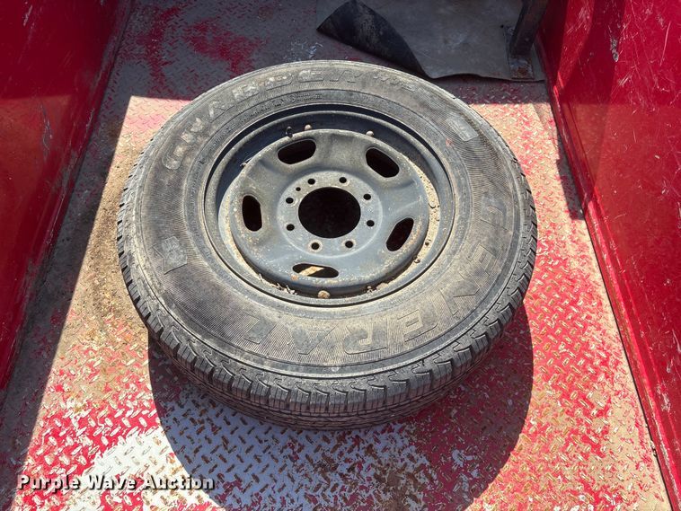 image for item NM9803 2011 Ford F250 Super Duty utility bed pickup truck
