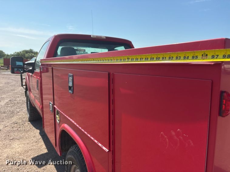 image for item NM9803 2011 Ford F250 Super Duty utility bed pickup truck