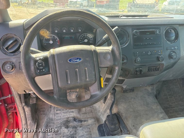 image for item NM9803 2011 Ford F250 Super Duty utility bed pickup truck