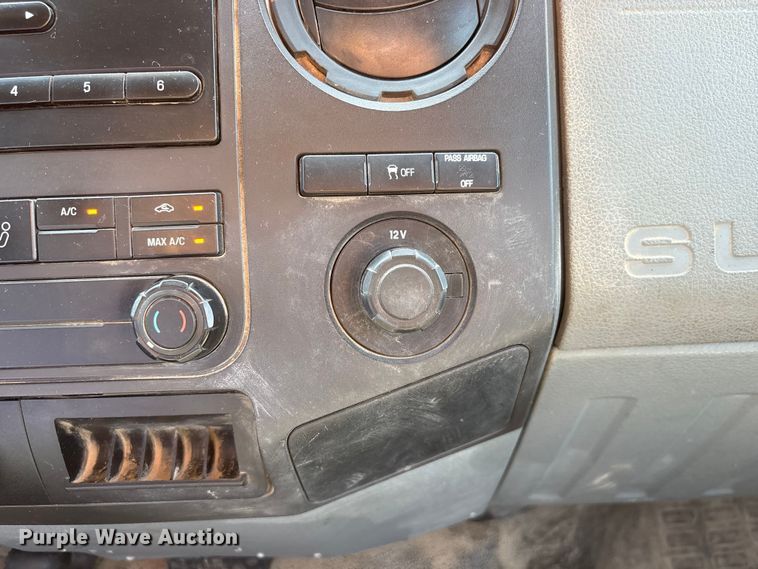 image for item NM9803 2011 Ford F250 Super Duty utility bed pickup truck