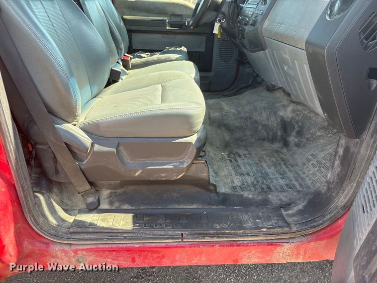 image for item NM9803 2011 Ford F250 Super Duty utility bed pickup truck