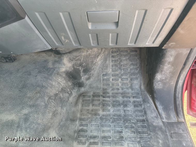 image for item NM9803 2011 Ford F250 Super Duty utility bed pickup truck