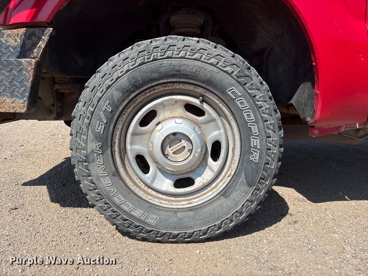 image for item NM9803 2011 Ford F250 Super Duty utility bed pickup truck