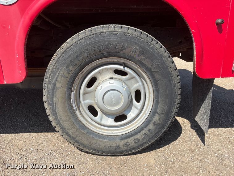 image for item NM9803 2011 Ford F250 Super Duty utility bed pickup truck