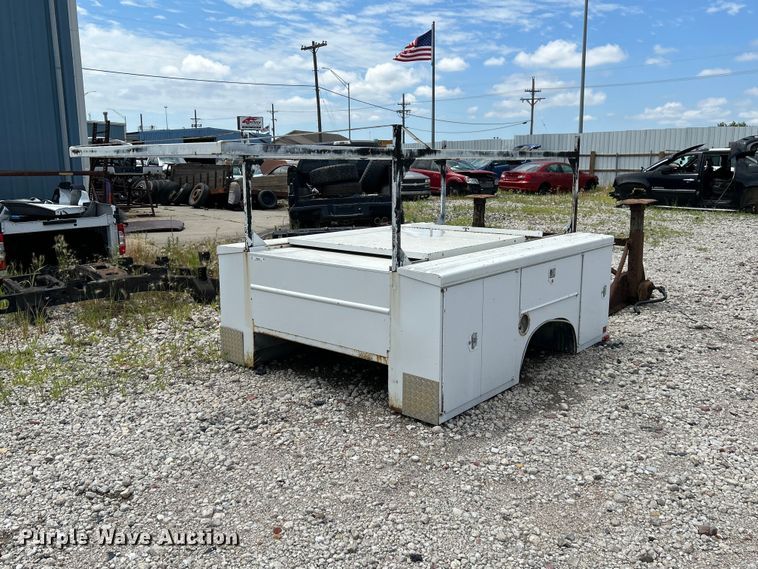 Diamond utility bed