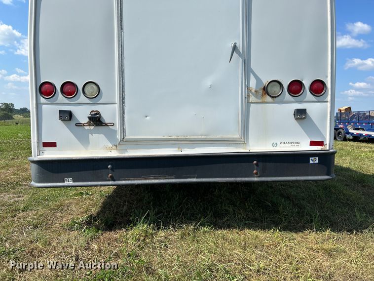 image for item NM9840 2009 Ford E-450 shuttle bus