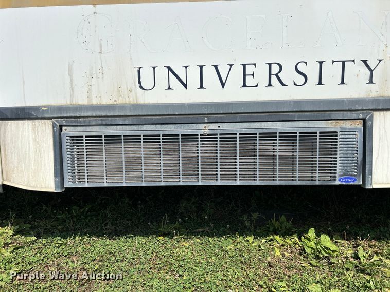 image for item NM9840 2009 Ford E-450 shuttle bus