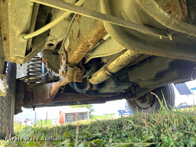 image for item NM9840 2009 Ford E-450 shuttle bus