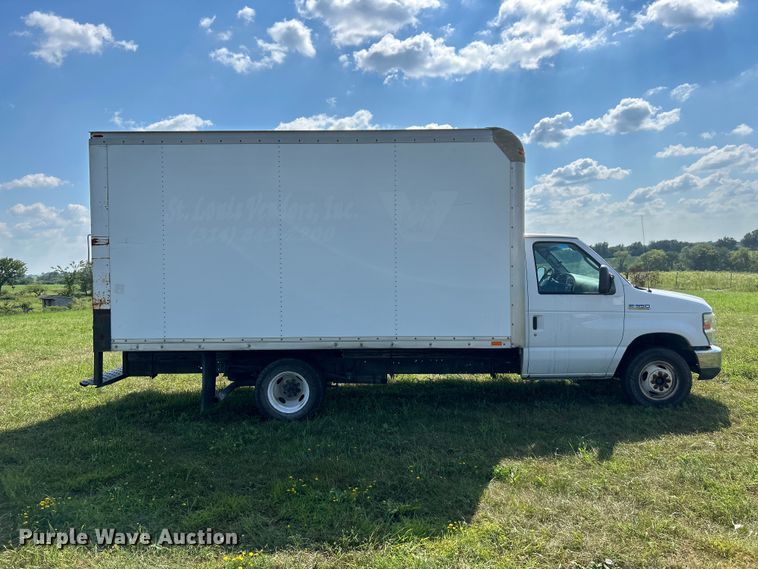 image for item NM9841 2008 Ford E350 box truck