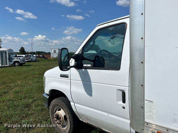 image for item NM9841 2008 Ford E350 box truck