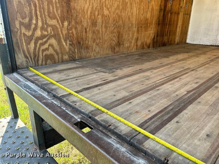 image for item NM9841 2008 Ford E350 box truck